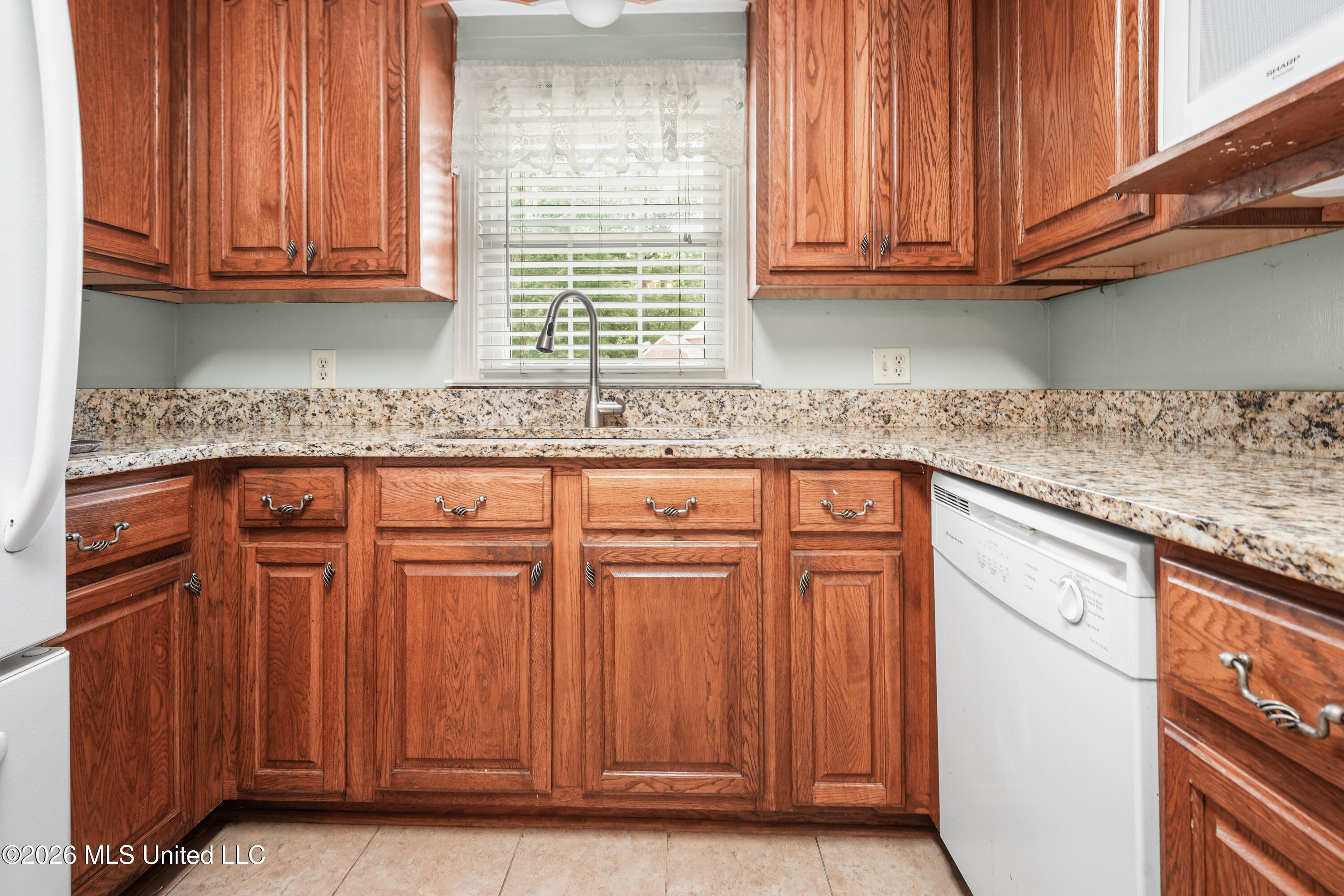 415 Hamilton Street Holly Springs, MS 38635 - Photo 10 of 23 DSC08351