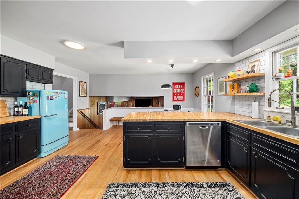 4924 Mountclaire Road Stone Mountain, GA 30087 - Photo 11 of 39