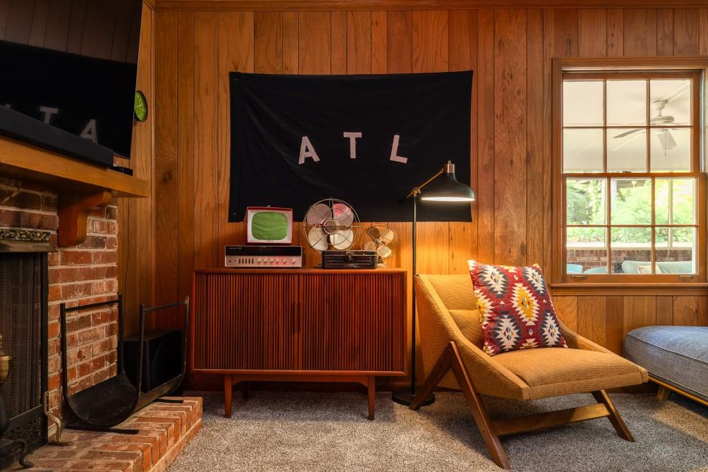 4924 Mountclaire Road Stone Mountain, GA 30087 - Photo 15 of 39