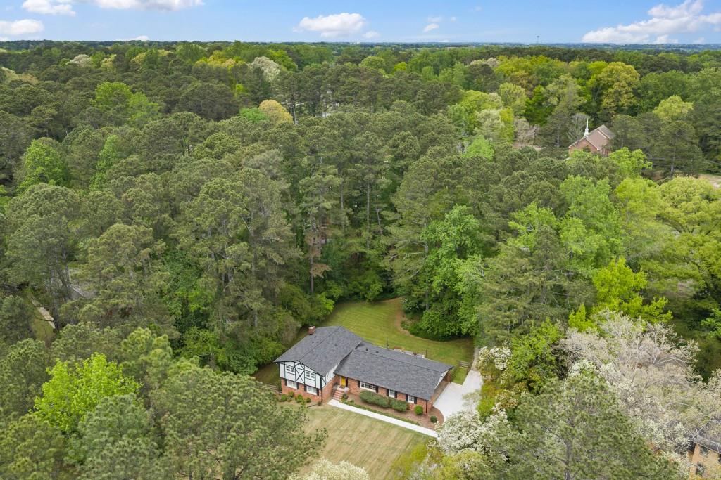 4924 Mountclaire Road Stone Mountain, GA 30087 - Photo 2 of 39