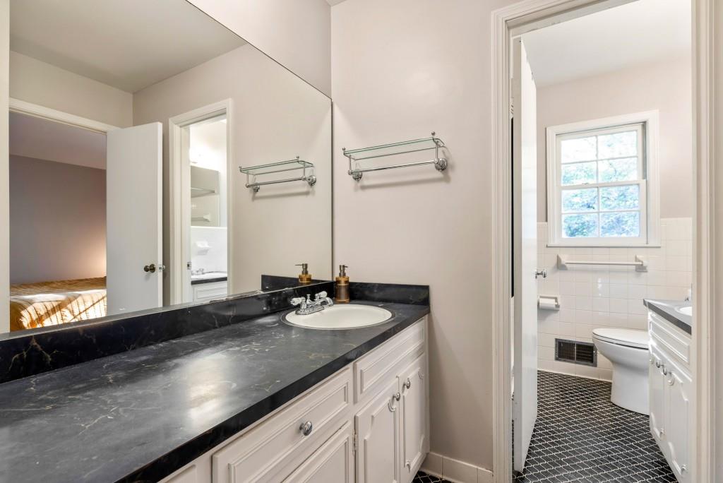 4924 Mountclaire Road Stone Mountain, GA 30087 - Photo 23 of 39