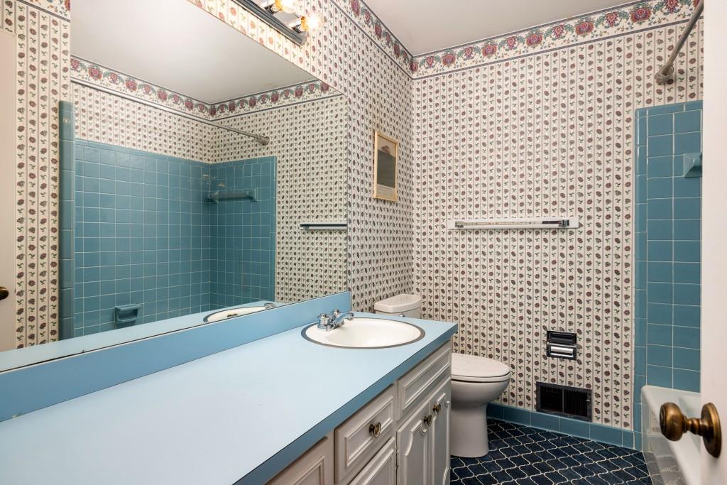 4924 Mountclaire Road Stone Mountain, GA 30087 - Photo 26 of 39