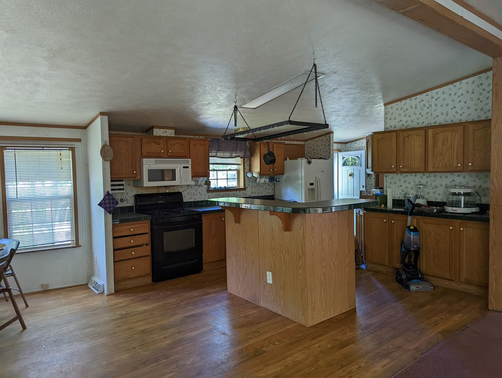 384 Fox Run Road Elizabethtown, NY 12932 - Photo 5 of 15 Gallery Image 5