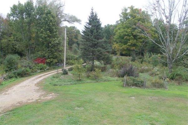 10 North Brookfield Road Brookfield, MA 01506 - Photo 3 of 19 Gallery Image 3