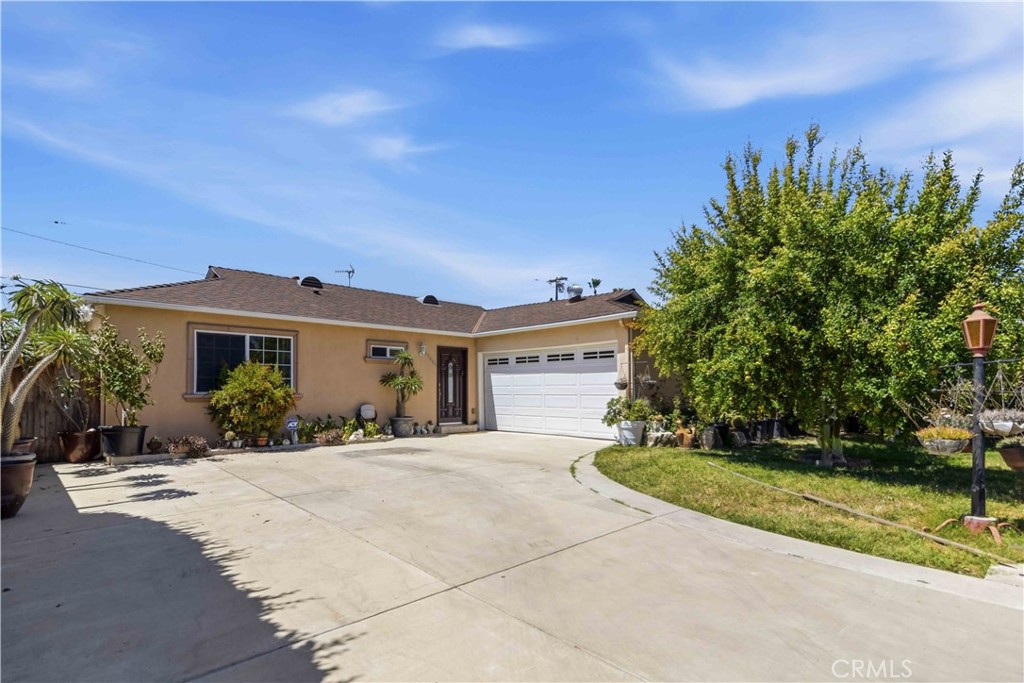 19406 Enadia Way Reseda, CA 91335 - Photo 2 of 34