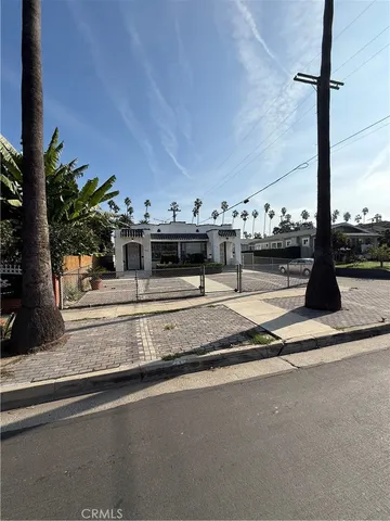 $650,000 | 5112 South Van Ness Avenue, Los Angeles, CA 90062