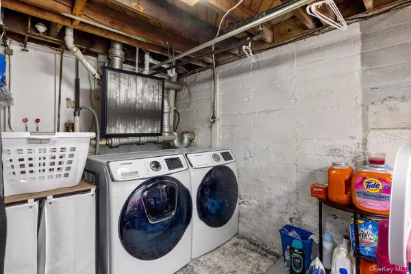 $649,888 | 299 37th Street, Lindenhurst, NY 11757