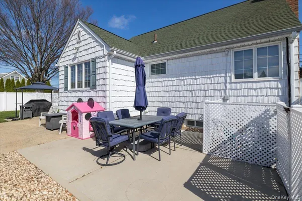 $649,888 | 299 37th Street, Lindenhurst, NY 11757