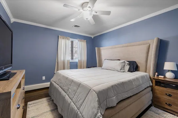 $649,888 | 299 37th Street, Lindenhurst, NY 11757