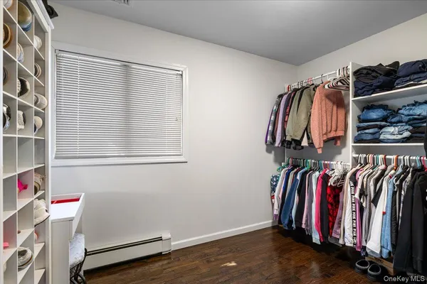 $649,888 | 299 37th Street, Lindenhurst, NY 11757