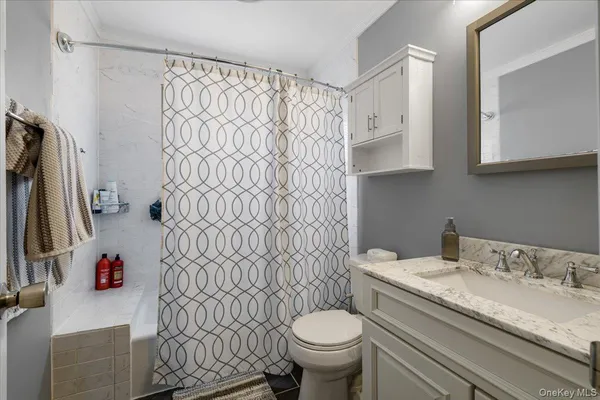 $649,888 | 299 37th Street, Lindenhurst, NY 11757