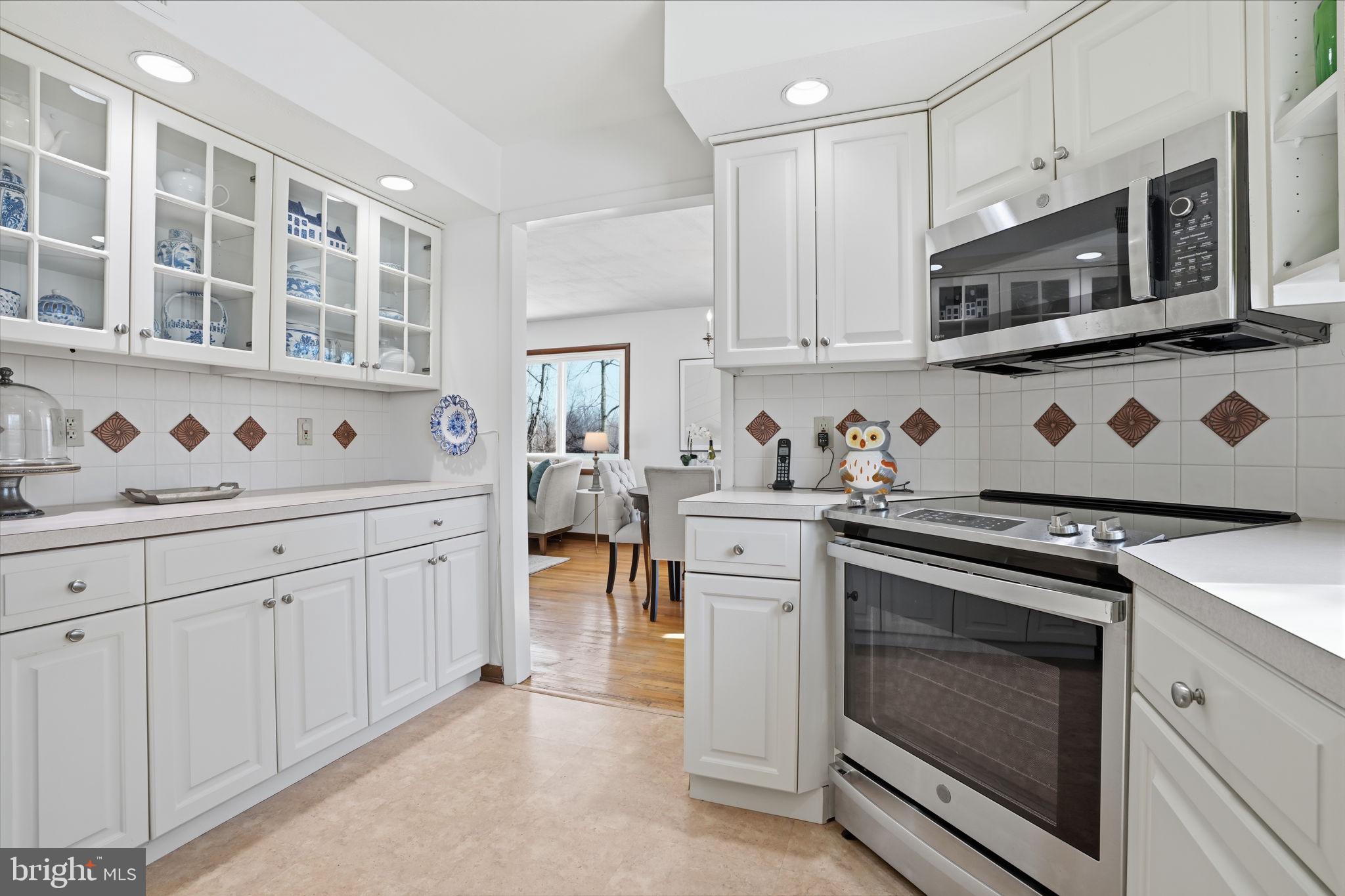 216 Bruce Road Washington Crossing, PA 18977 - Photo 11 of 49 kitchen