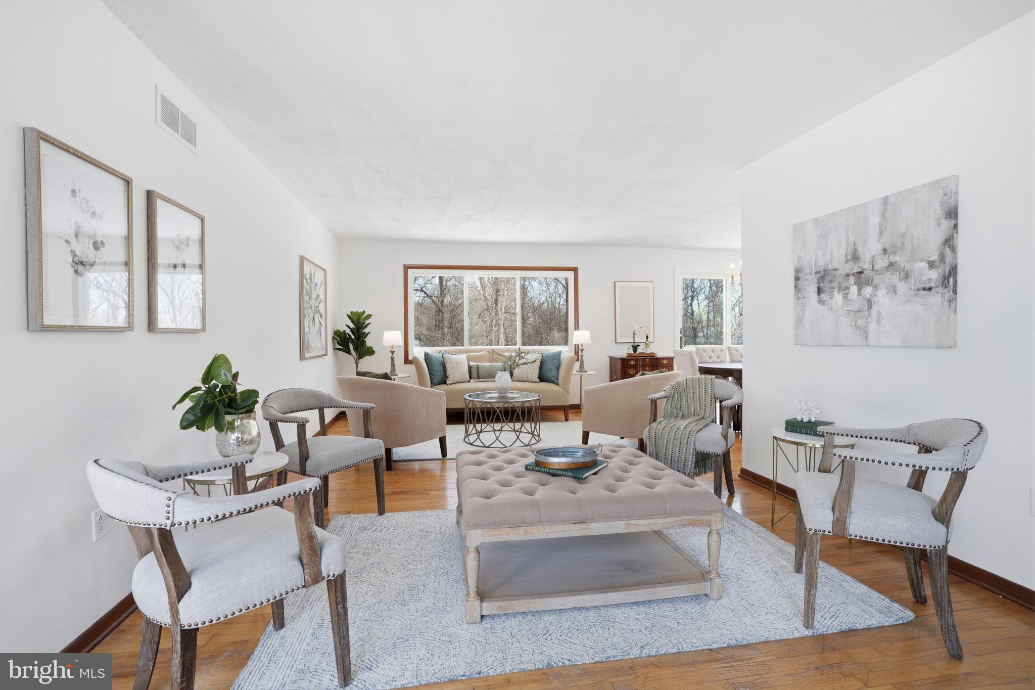 216 Bruce Road Washington Crossing, PA 18977 - Photo 4 of 49 living room
