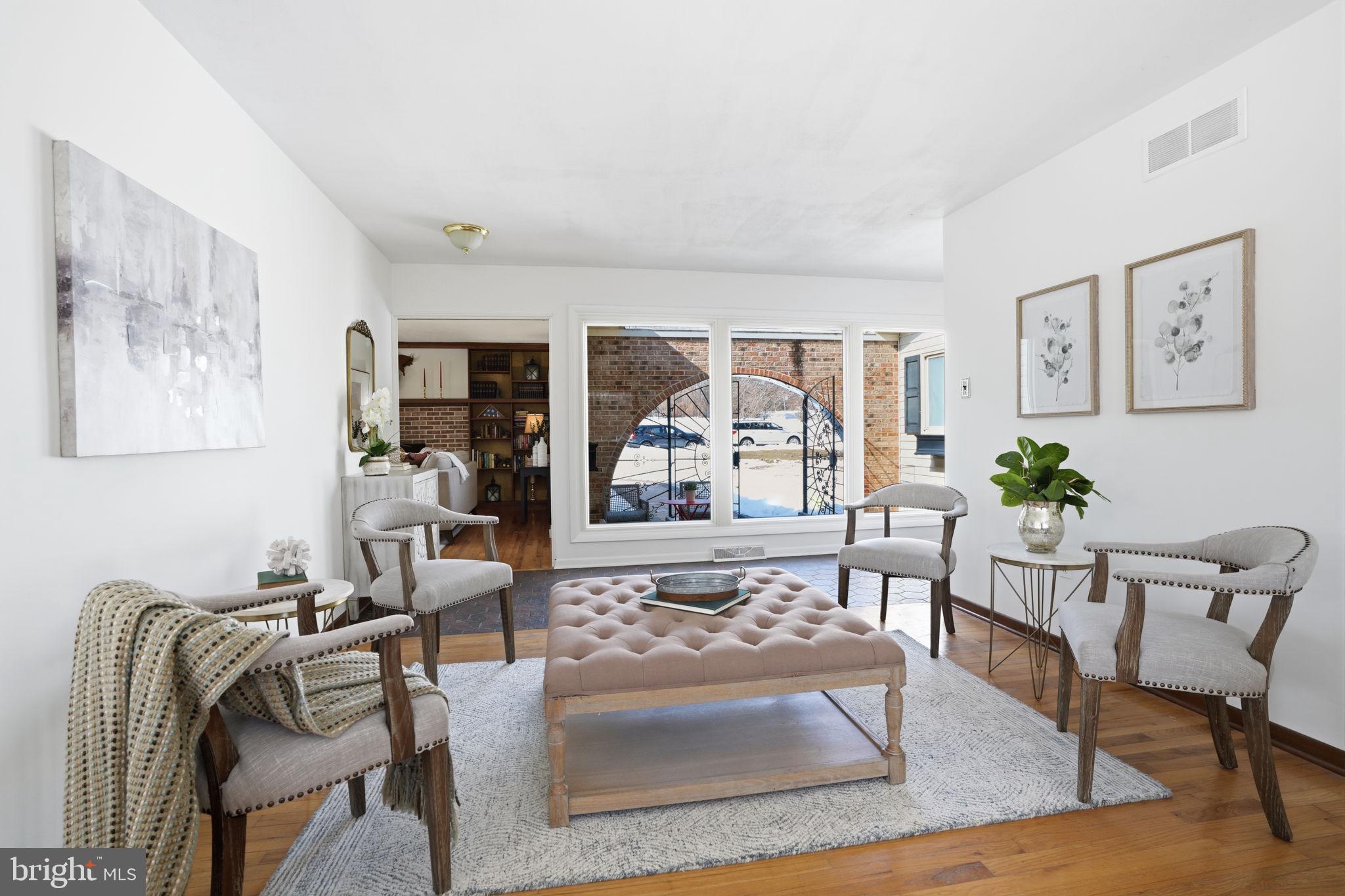 216 Bruce Road Washington Crossing, PA 18977 - Photo 5 of 49 living room