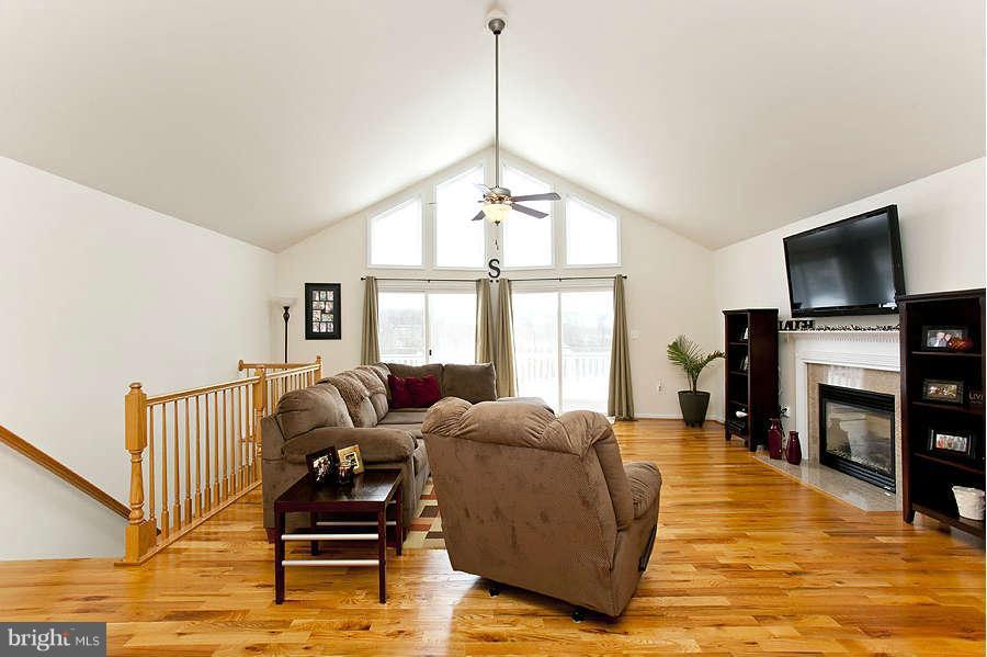 1610 Whitacre Road Gore, VA 22637 - Photo 7 of 29 Family Room