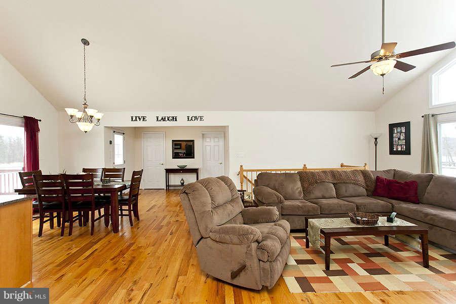 1610 Whitacre Road Gore, VA 22637 - Photo 9 of 29 Family Room
