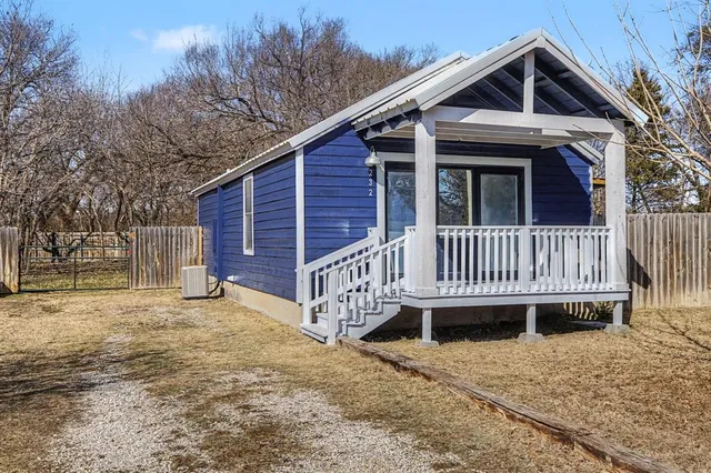 $175,000 | 232 Spring Valley, Azle, TX 76020