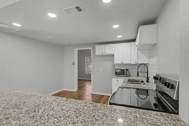 $175,000 | 232 Spring Valley, Azle, TX 76020