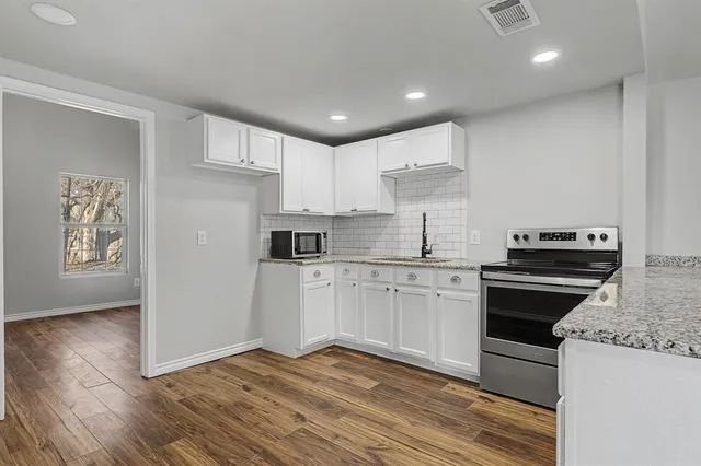 $175,000 | 232 Spring Valley, Azle, TX 76020