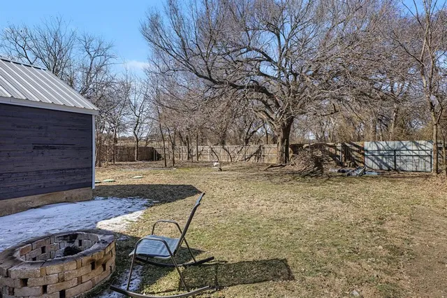 $175,000 | 232 Spring Valley, Azle, TX 76020