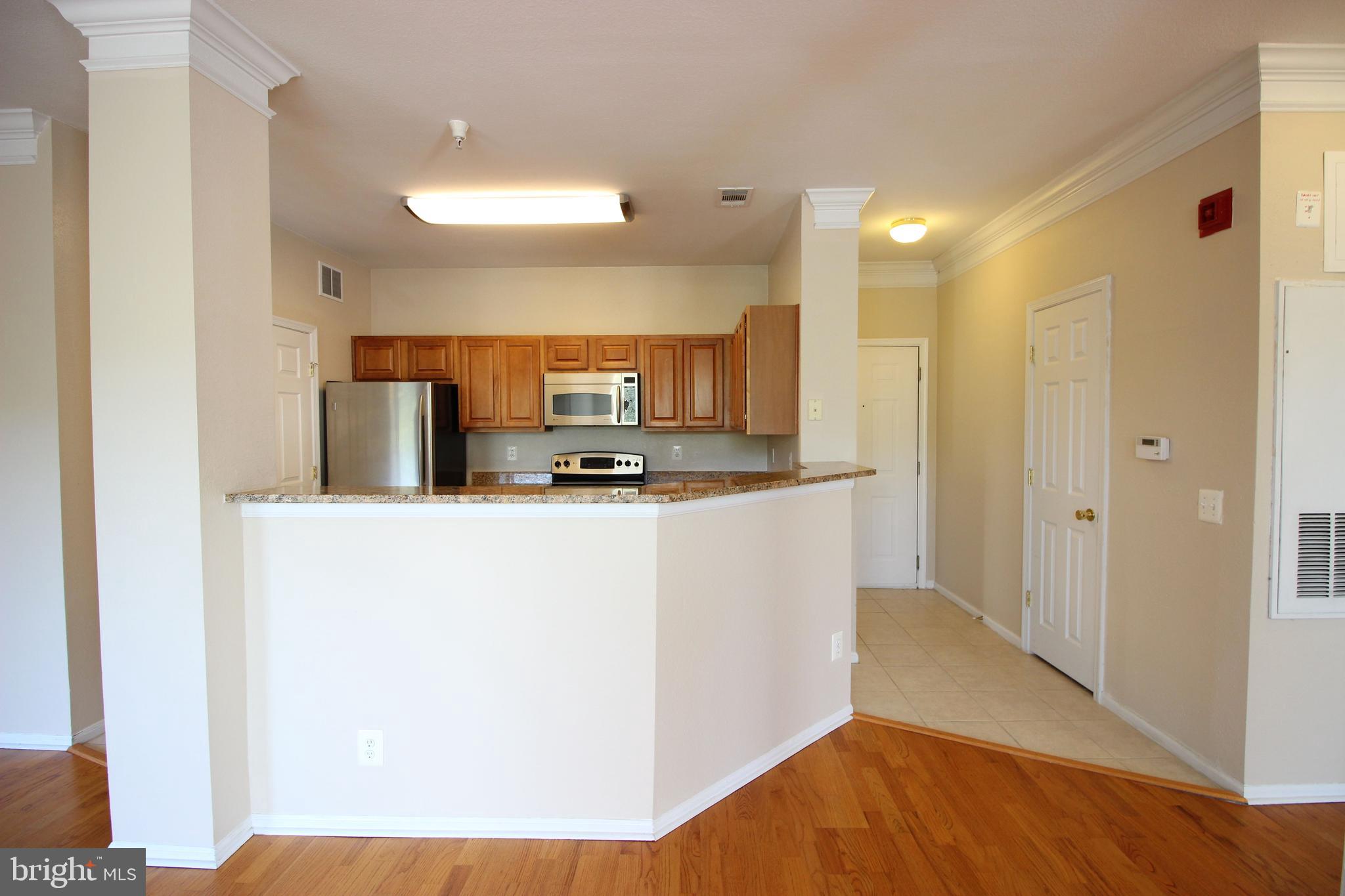 1550 Spring Gate Dr., Unit 8308 McLean, VA 22102 - Photo 4 of 17