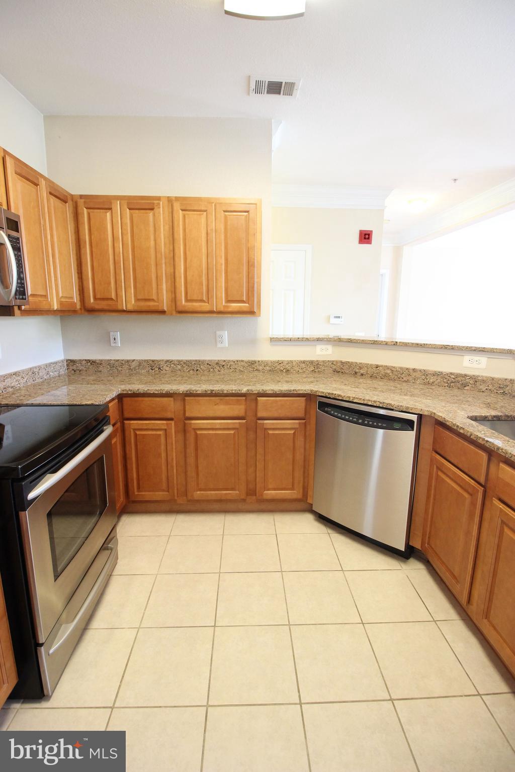 1550 Spring Gate Dr., Unit 8308 McLean, VA 22102 - Photo 6 of 17