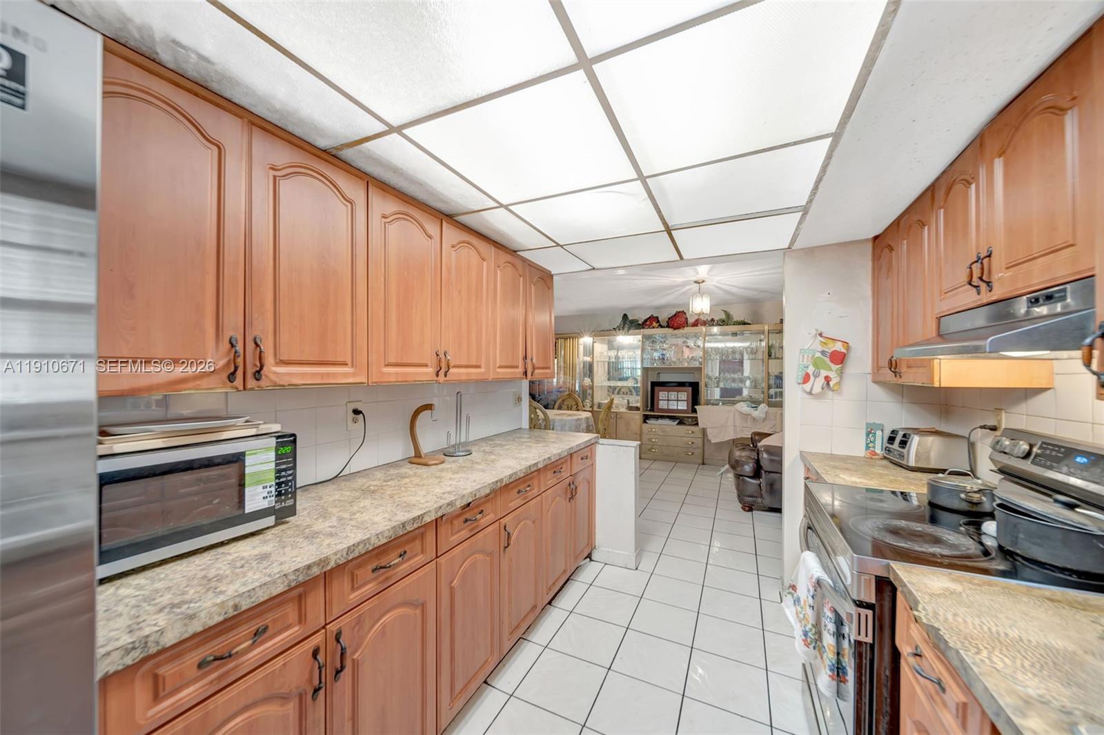 741 Southwest 2nd Court Hallandale Beach, FL 33009 - Photo 5 of 42