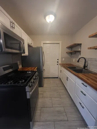 $1,250 | 446 Glendale Avenue, San Antonio, TX 78237