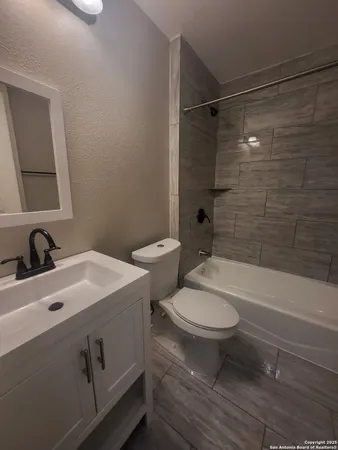 $1,250 | 446 Glendale Avenue, San Antonio, TX 78237