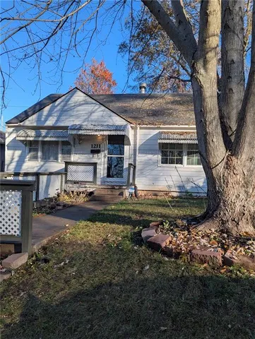 $172,000 | 1211 South Osage Street, Independence, MO 64055
