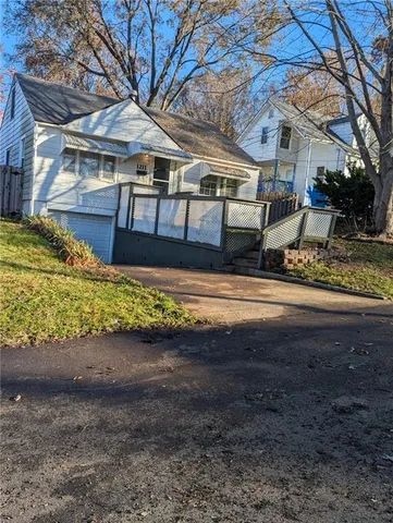 $172,000 | 1211 South Osage Street, Independence, MO 64055