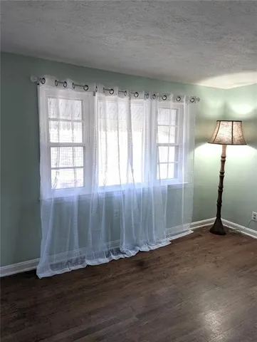 $172,000 | 1211 South Osage Street, Independence, MO 64055