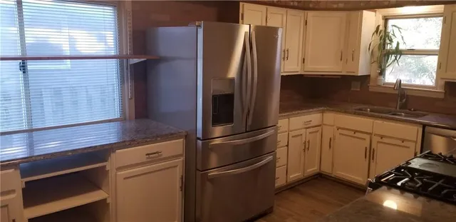 $172,000 | 1211 South Osage Street, Independence, MO 64055