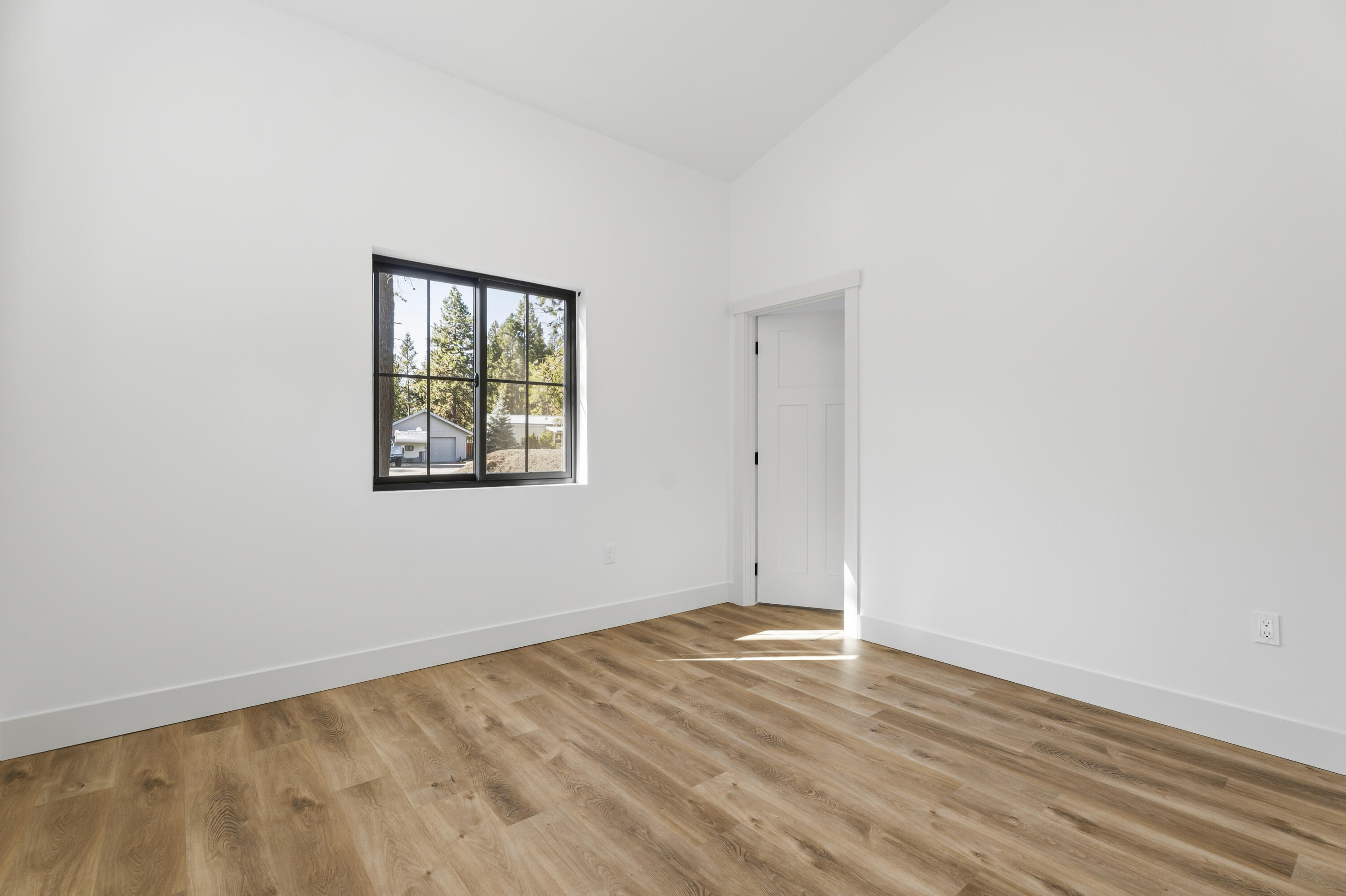 17216 Jacinto Road Bend, OR 97707 - Photo 19 of 41