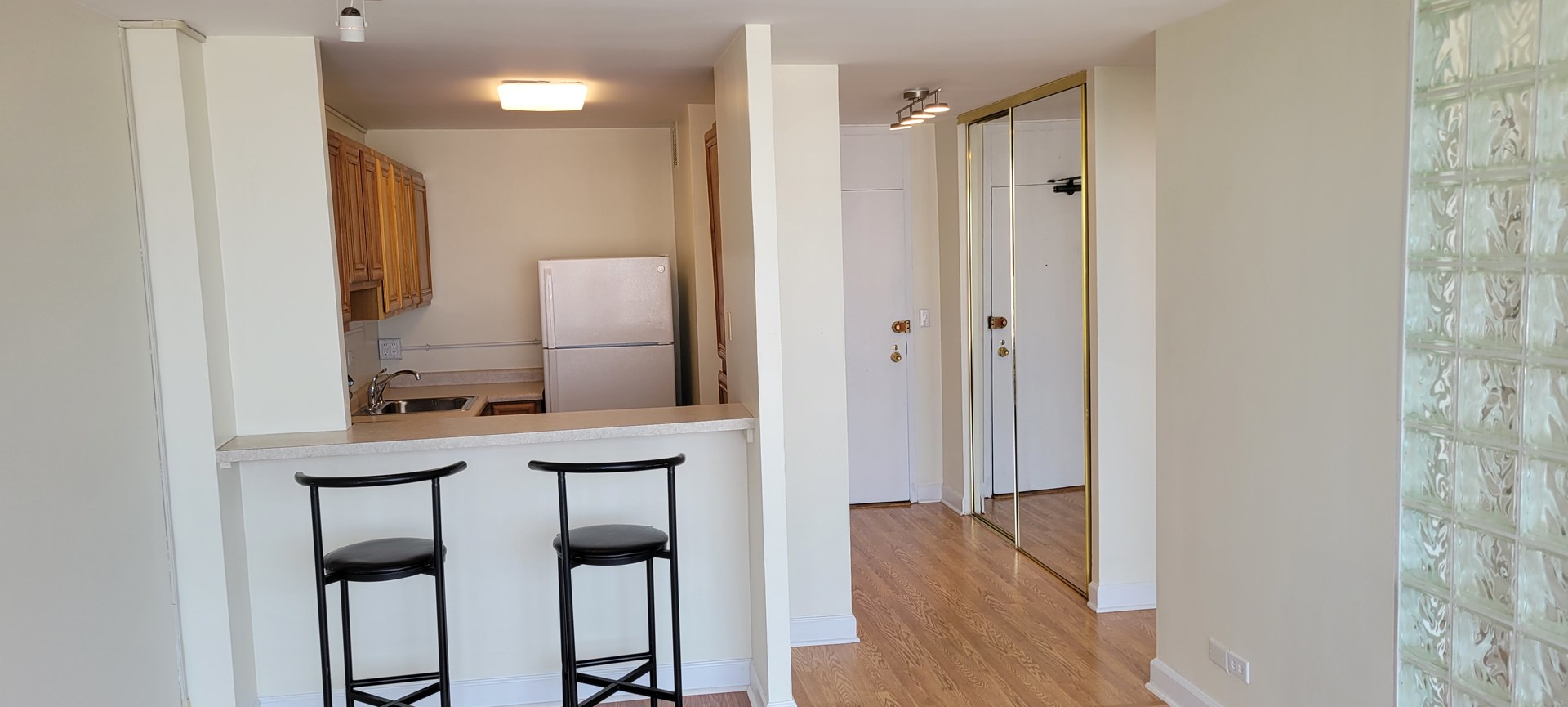 5455 North Sheridan Road, Unit 2207 Chicago, IL 60640 - Photo 6 of 16