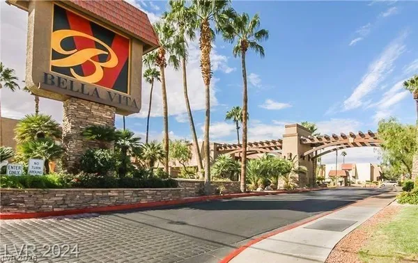 $1,495 | 5368 River Glen Drive, Unit 345, Las Vegas, NV 89103