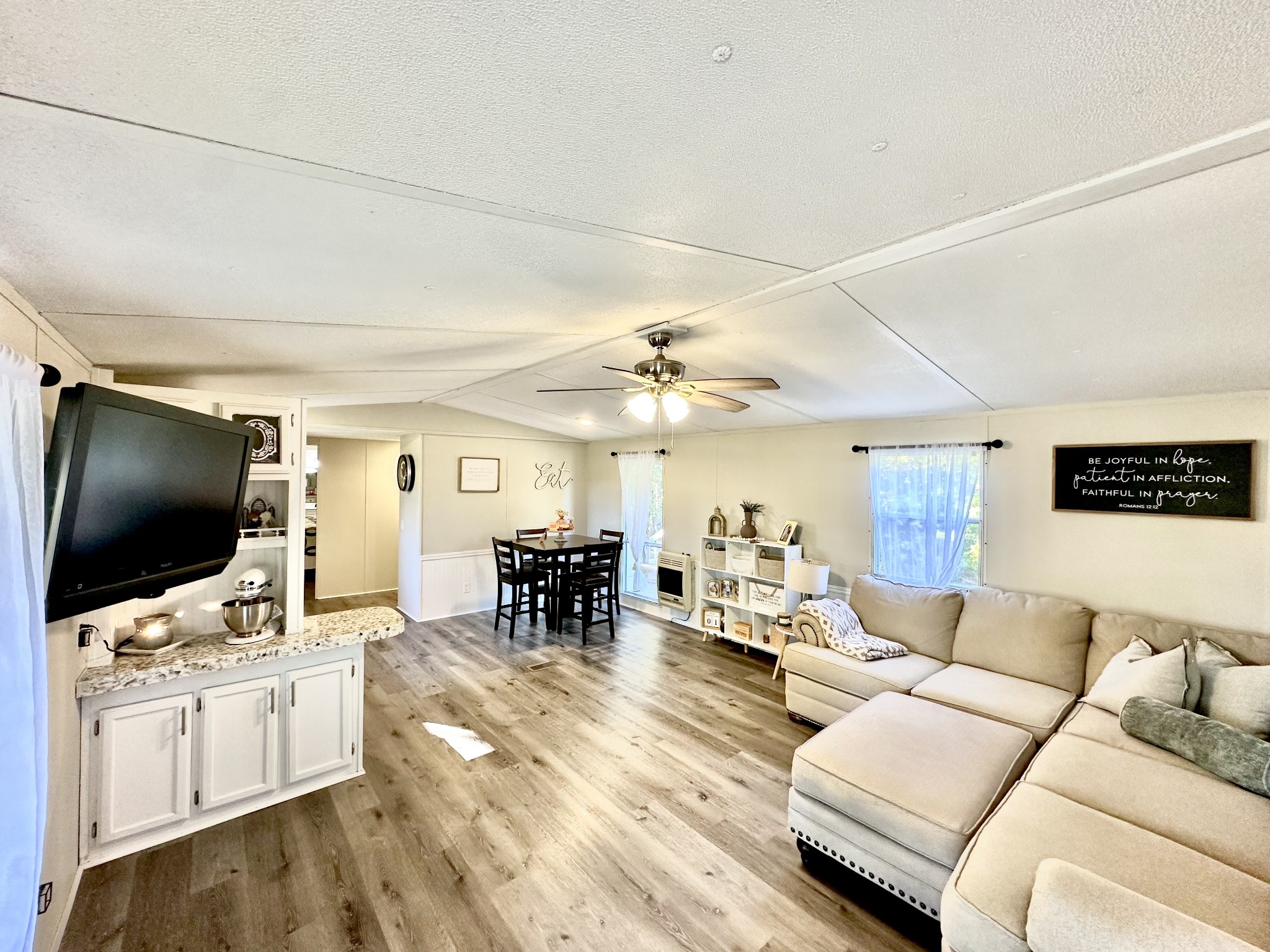 465 Green Shanty Road Tennessee Ridge, TN 37178 - Photo 3 of 17 Gallery Image 3
