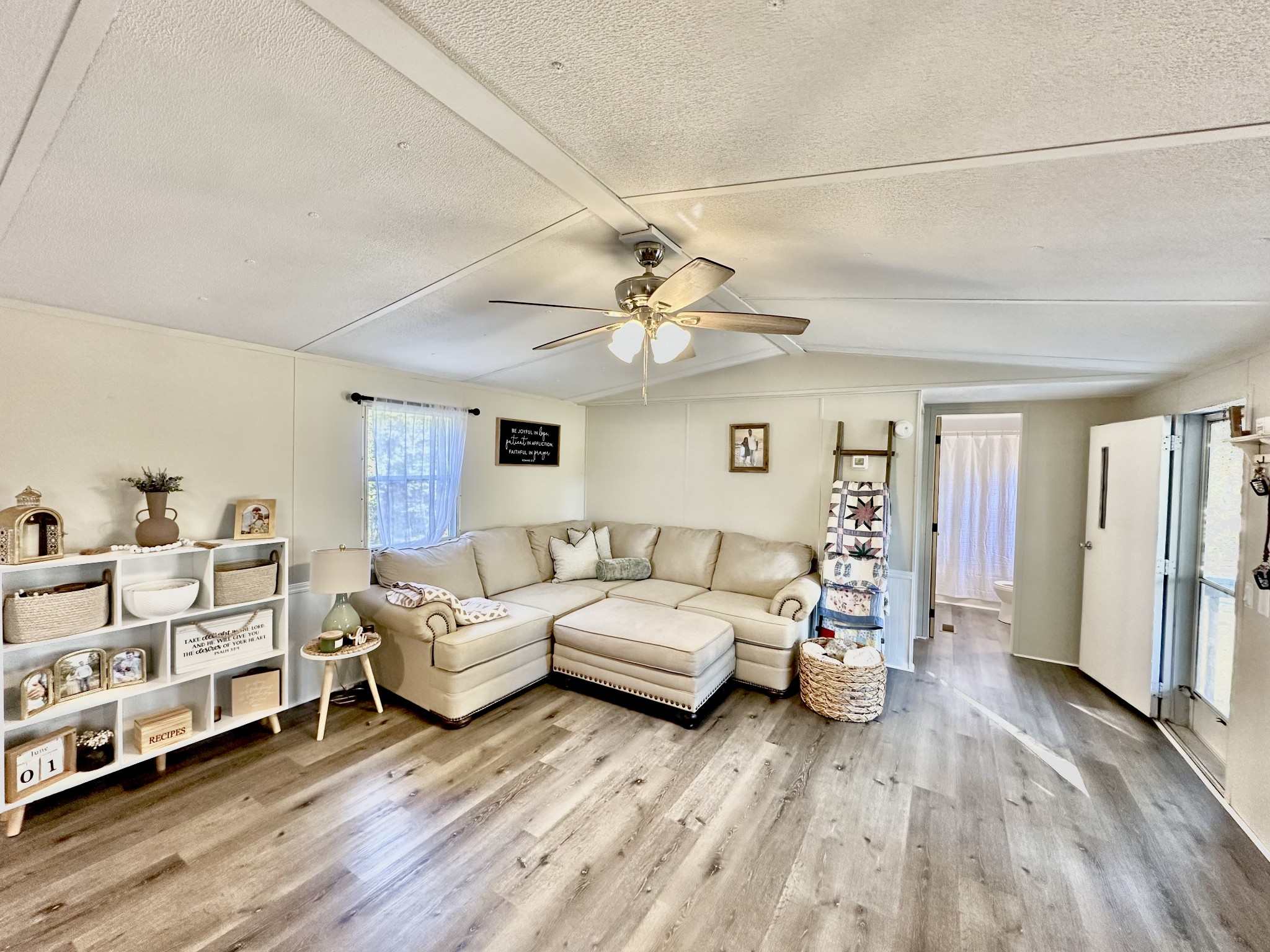 465 Green Shanty Road Tennessee Ridge, TN 37178 - Photo 4 of 17 Gallery Image 4