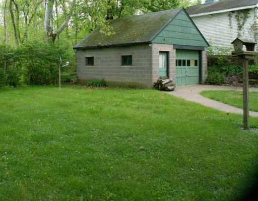 2910 Locust Road South Bend, IN 46614 - Photo 9 of 12 Gallery Image 9