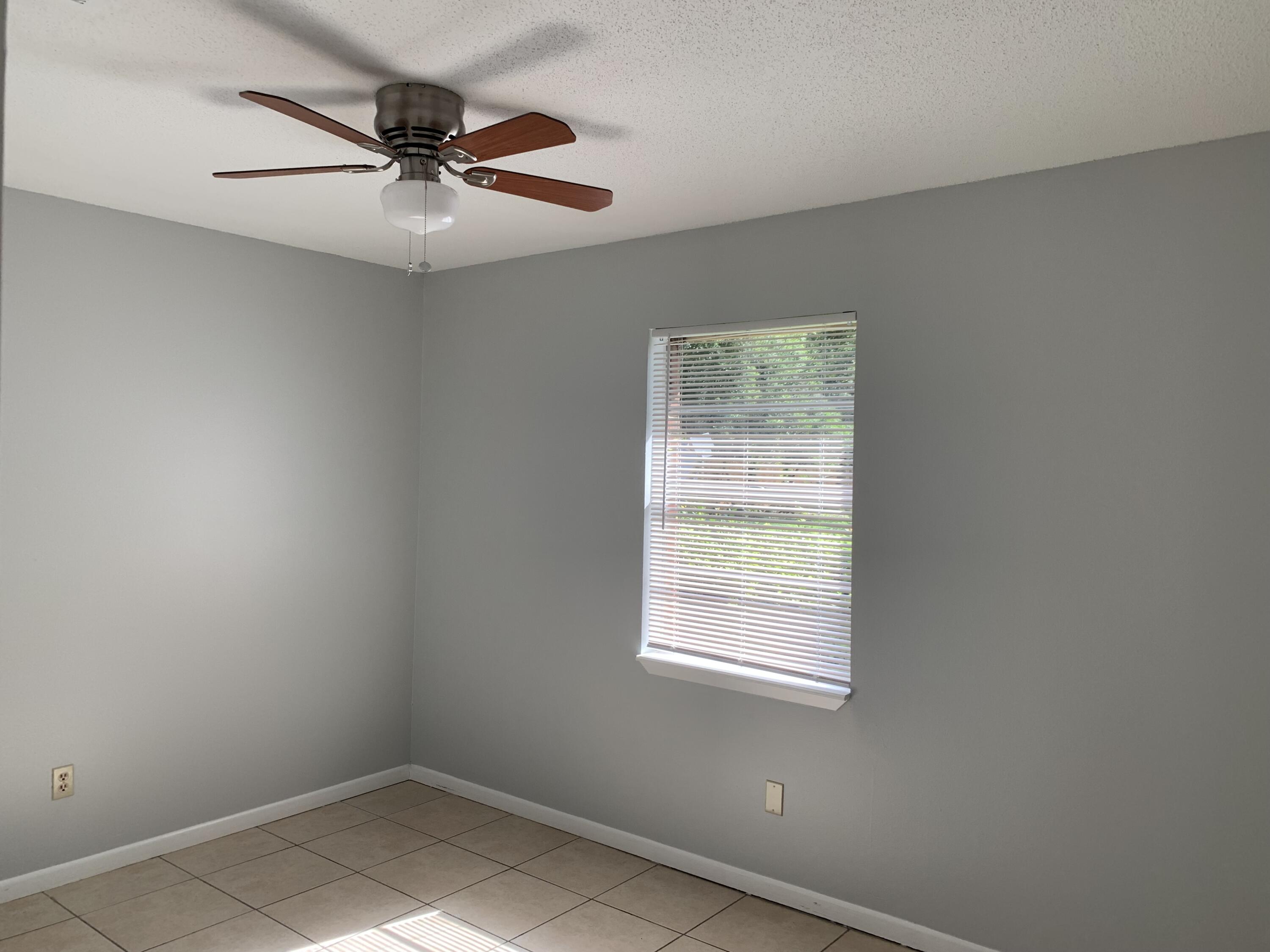 935 Tanager Road, Unit C Fort Walton Beach, FL 32547 - Photo 4 of 8 935 Tanager Road C
