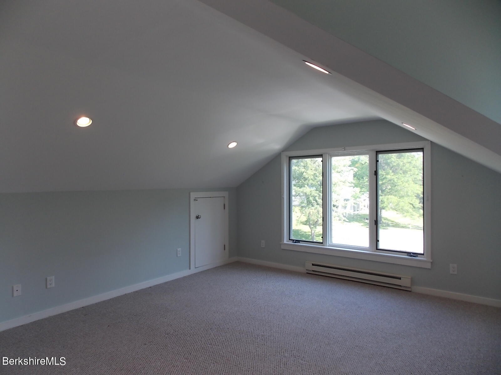 2 Wallace Road, Unit 2W Stockbridge, MA 01262 - Photo 20 of 36 bed 3