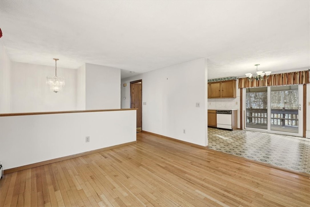 7 Hidden Valley Lane Lincoln, RI 02865 - Photo 4 of 40