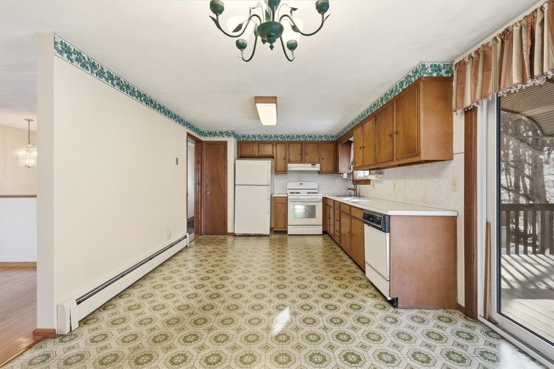 7 Hidden Valley Lane Lincoln, RI 02865 - Photo 6 of 40