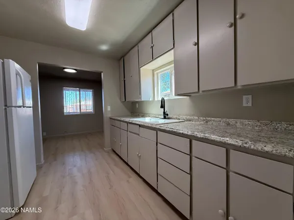 $1,600 | 817 West Gilmore Street, Unit B, Winslow, AZ 86047