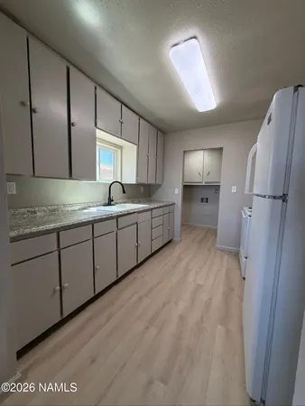 $1,600 | 817 West Gilmore Street, Unit B, Winslow, AZ 86047