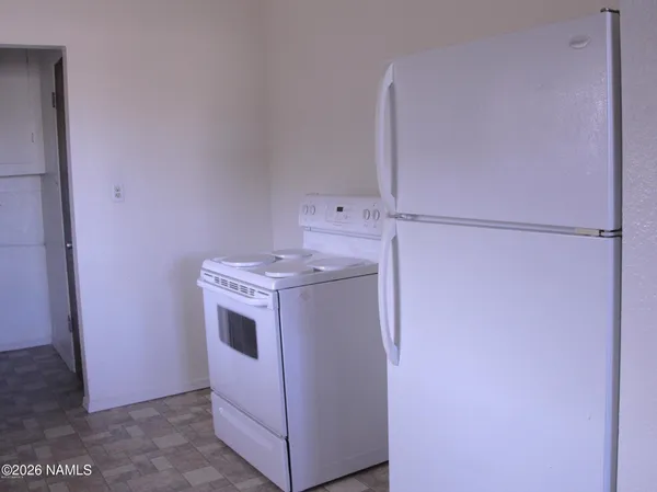 $1,400 | 817 West Gilmore Street, Unit B, Winslow, AZ 86047