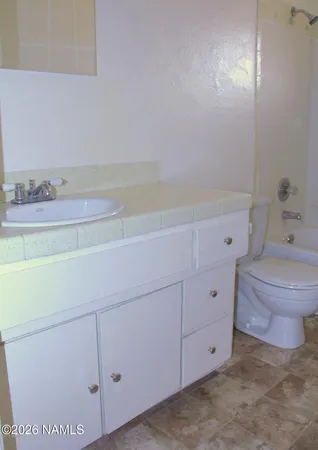 $1,400 | 817 West Gilmore Street, Unit B, Winslow, AZ 86047