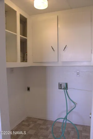 $1,400 | 817 West Gilmore Street, Unit B, Winslow, AZ 86047