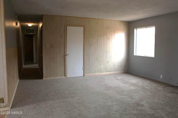 $1,400 | 817 West Gilmore Street, Unit B, Winslow, AZ 86047