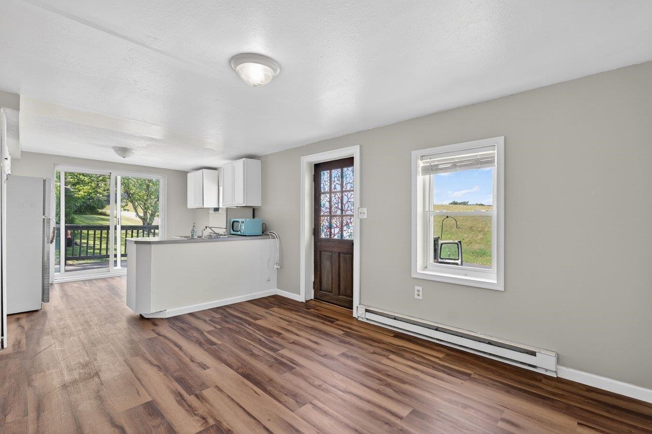 406 Hewitt Road Swoope, VA 24479 - Photo 5 of 36